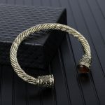 2f711b53-5e26-4e20-8ada-8cca147fc364-1.jpg