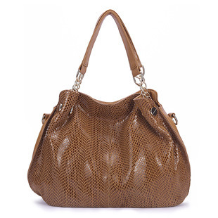 European And American Fashion Large-capacity Snake Print Shoulder Handbag | ShopDecimals