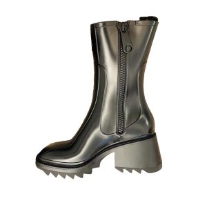 Wavy thick-soled middle boots | ShopDecimals